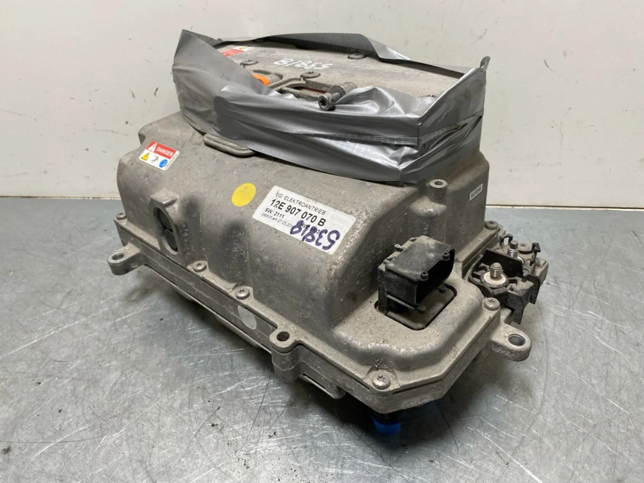 Volkswagen UP!, E-UP! Invertor, 12-220V