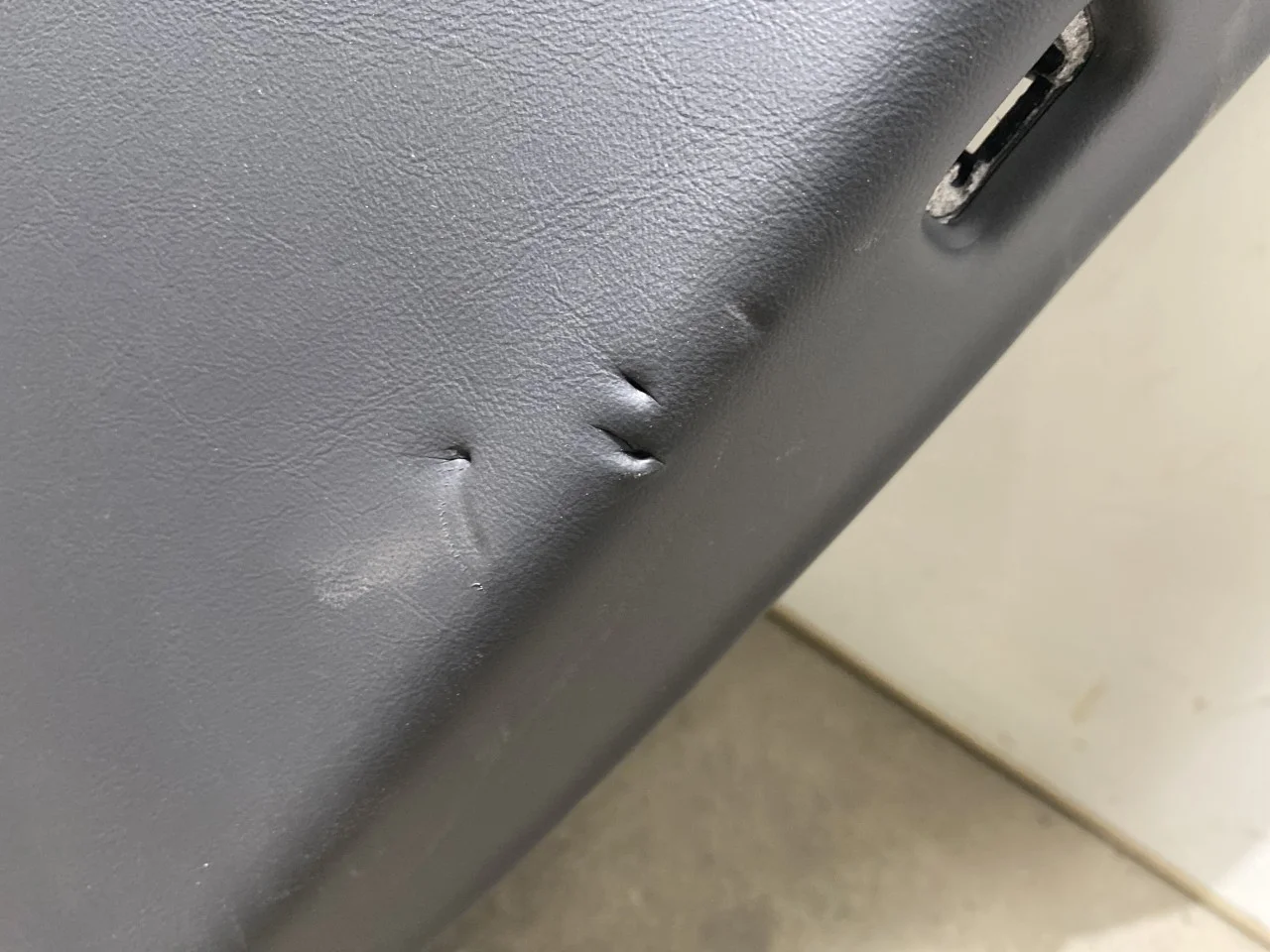 Tesla MODEL Y 2021- Door trim panel, right view 2