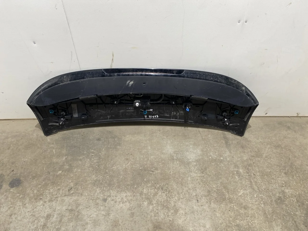 Mercedes EQS SUV X296 2022- Spoiler, tailgate view 3