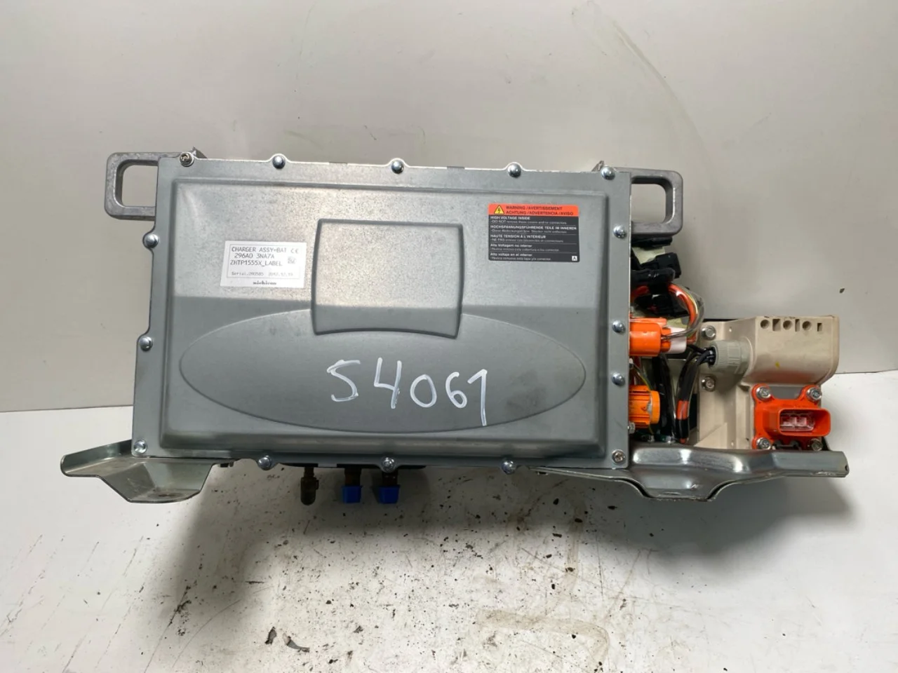 Nissan LEAF 2011-17 Battery charger