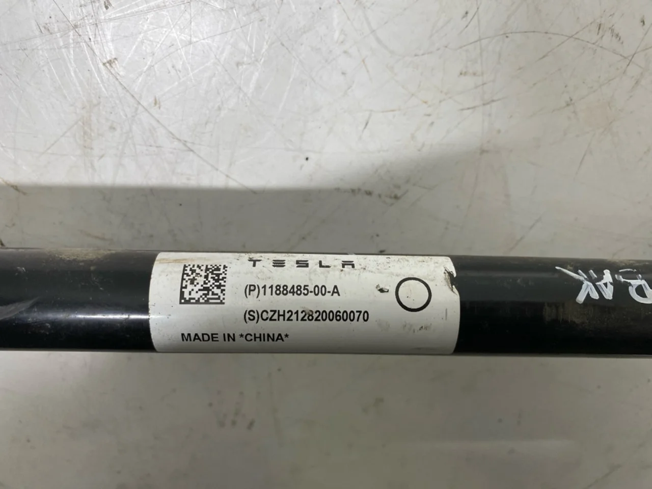 Tesla MODEL Y 2021- Stabilizer bar, rear view 3
