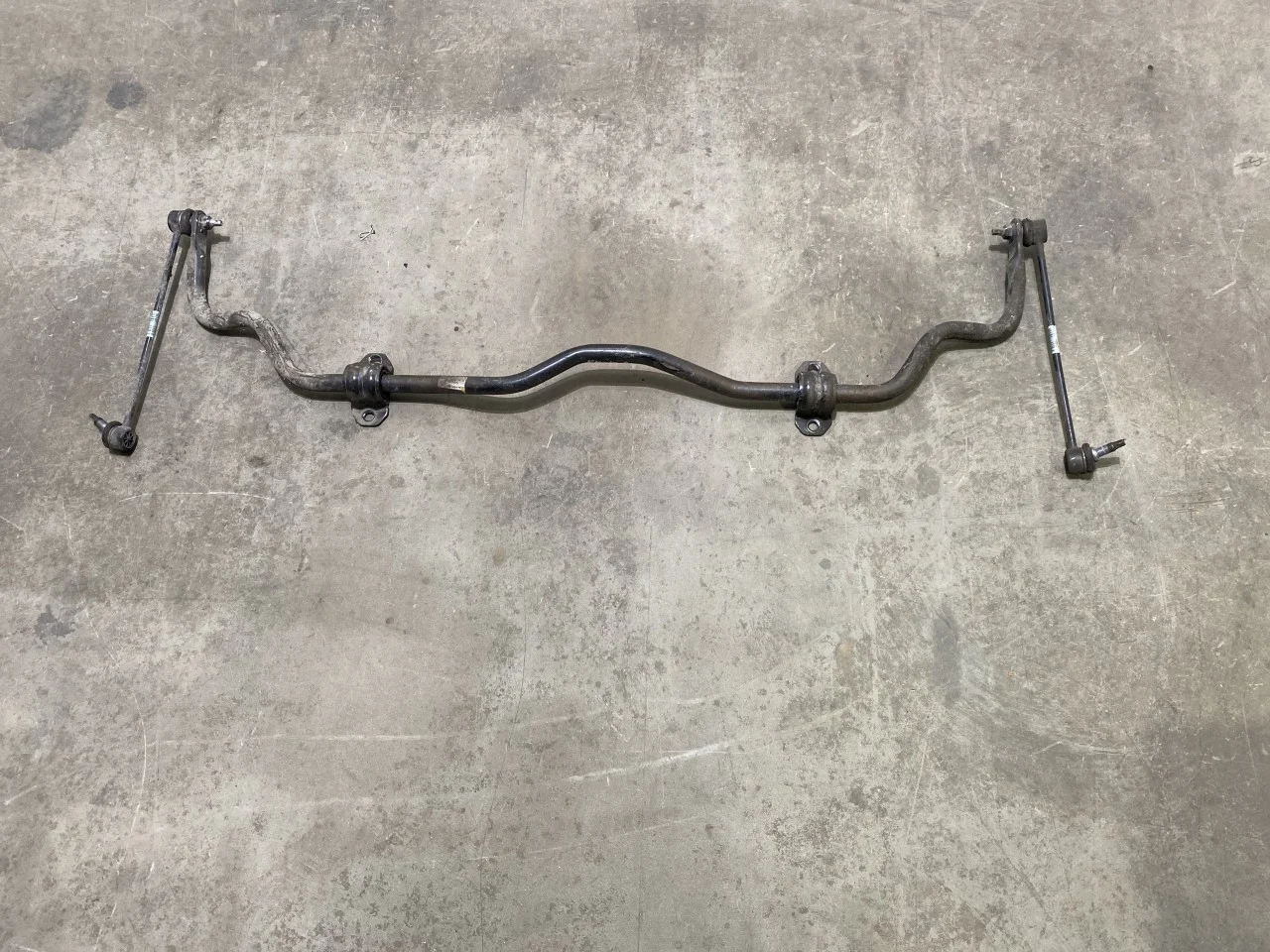 Front stabilizer bar