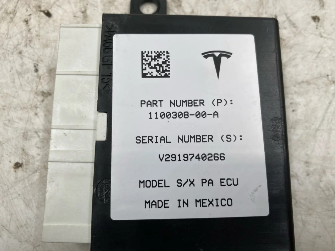 Tesla MODEL X 2016- Vezérlőegység, parkolássegéd nézet 3