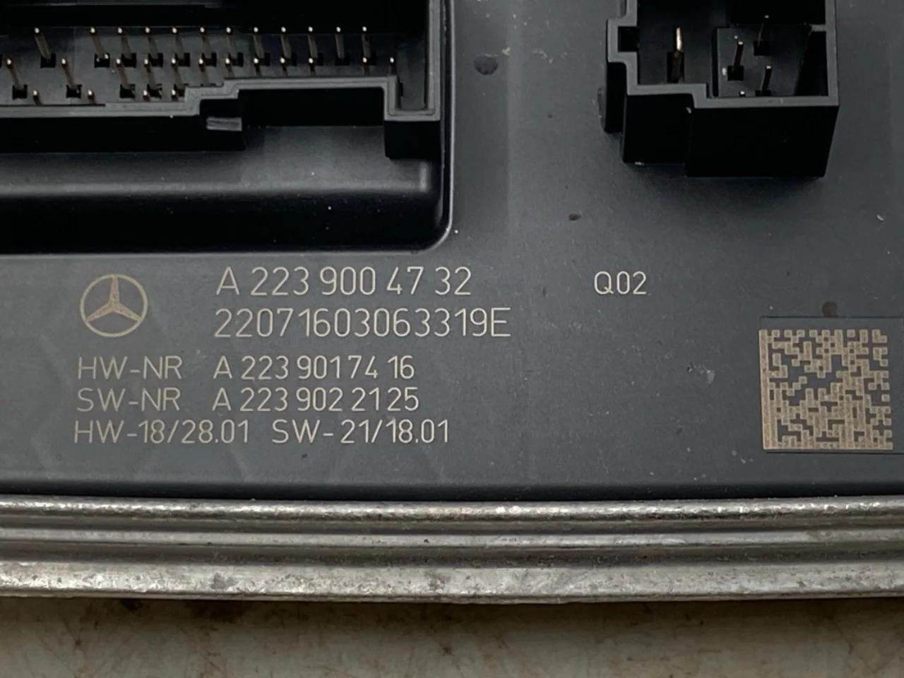 Mercedes EQS SUV X296 2022- Vezérlőegység, xenon nézet 3