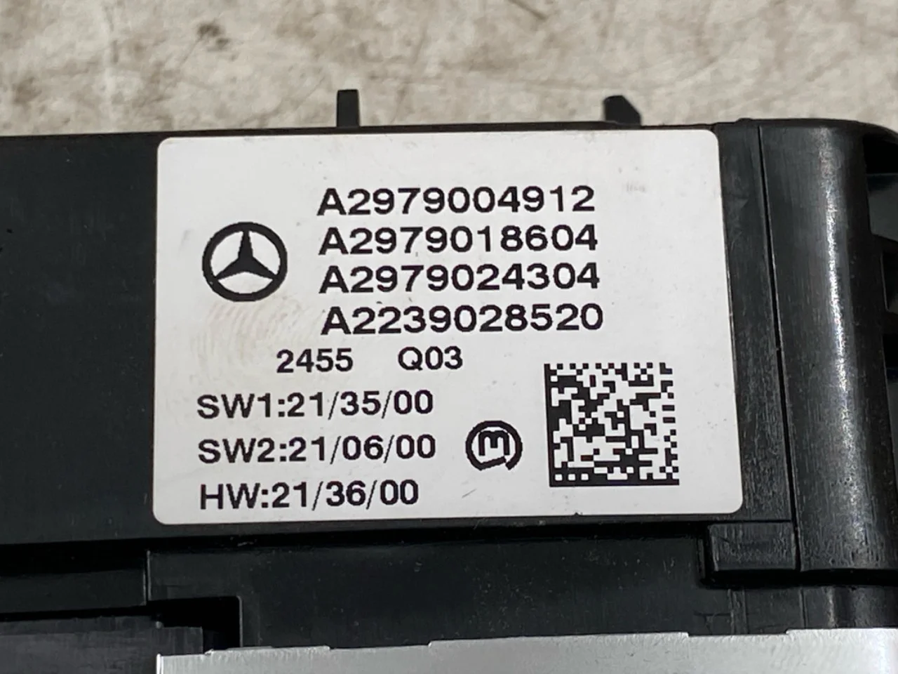 Mercedes EQS SUV X296 2022- Egyéb kapcsolók nézet 3