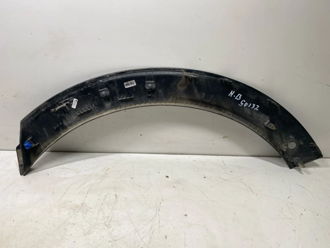 Kia EV6 2022- Wheel arch trim view 3