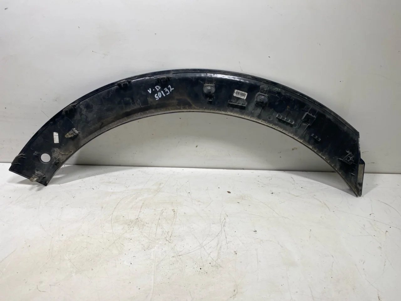 Kia EV6 2022- Wheel arch trim view 3
