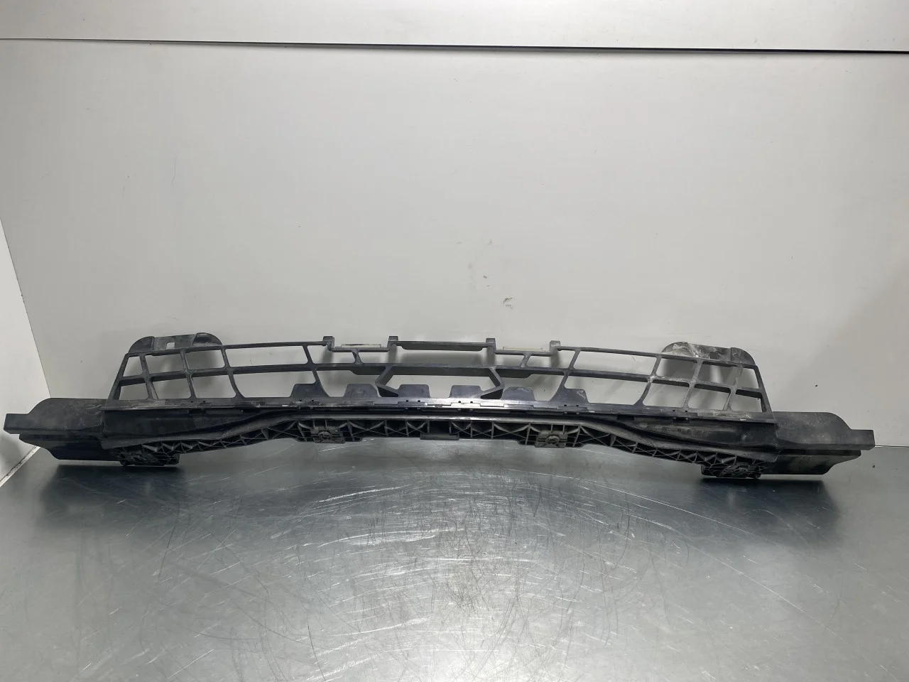 Mercedes EQS SUV X296 2022- Bumper reinforcement beam, rear view 2