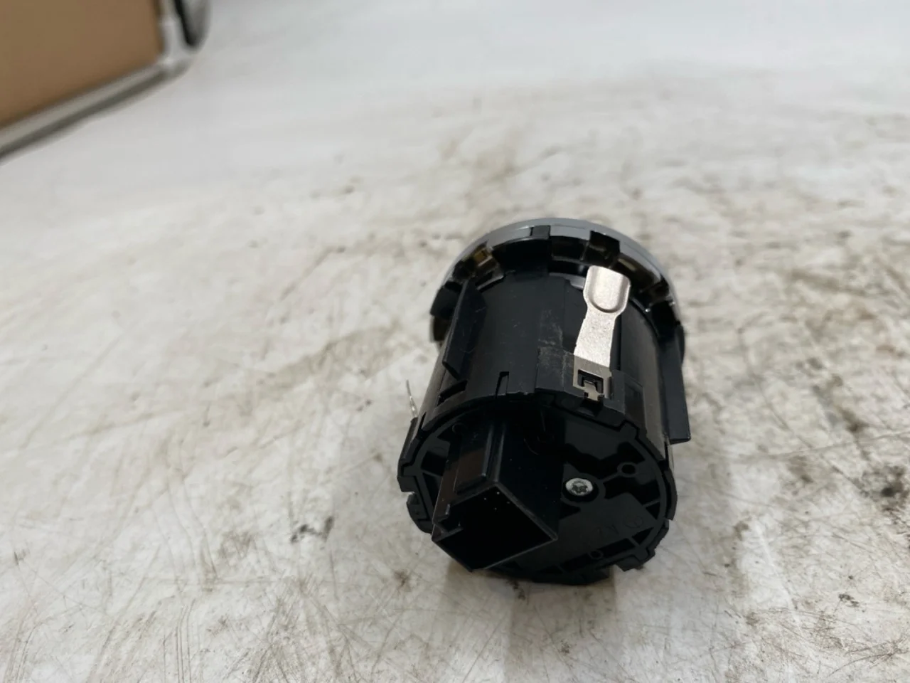 Mercedes EQS SUV X296 2022- Headlight switch view 2