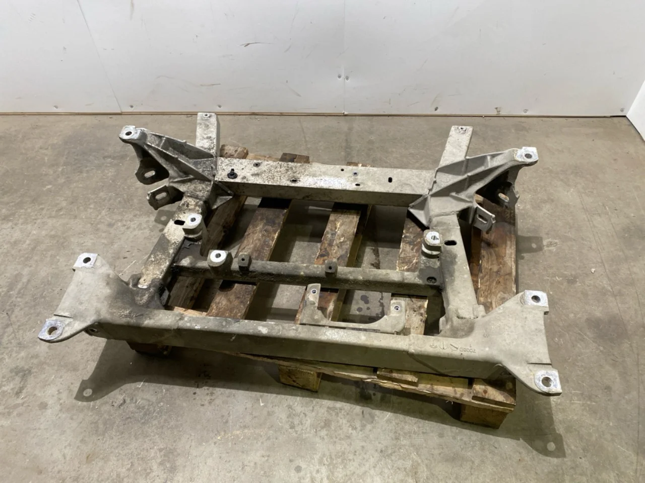 Tesla MODEL X 2016- Front subframe