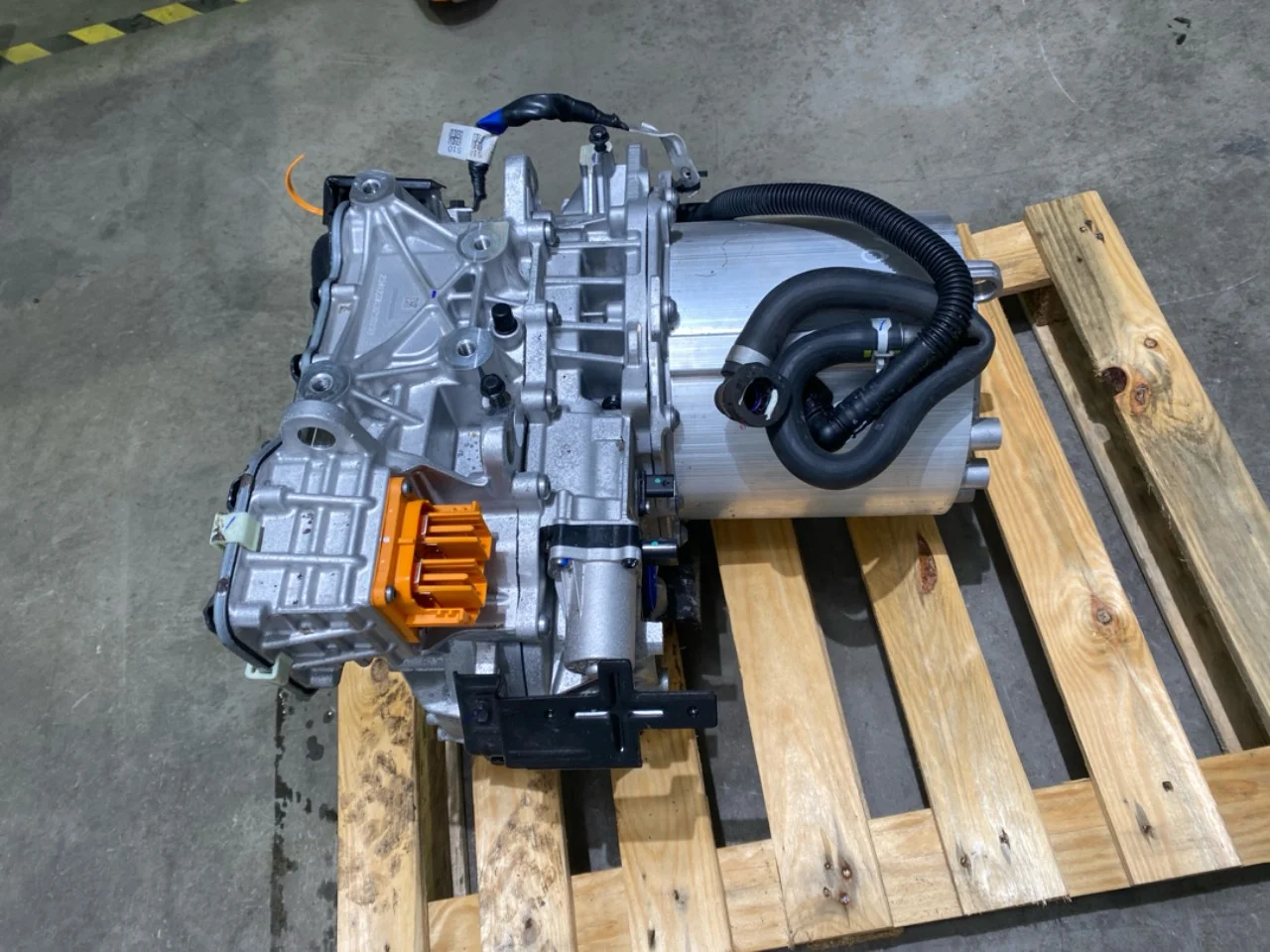 Elektromos motor, első nézet 3