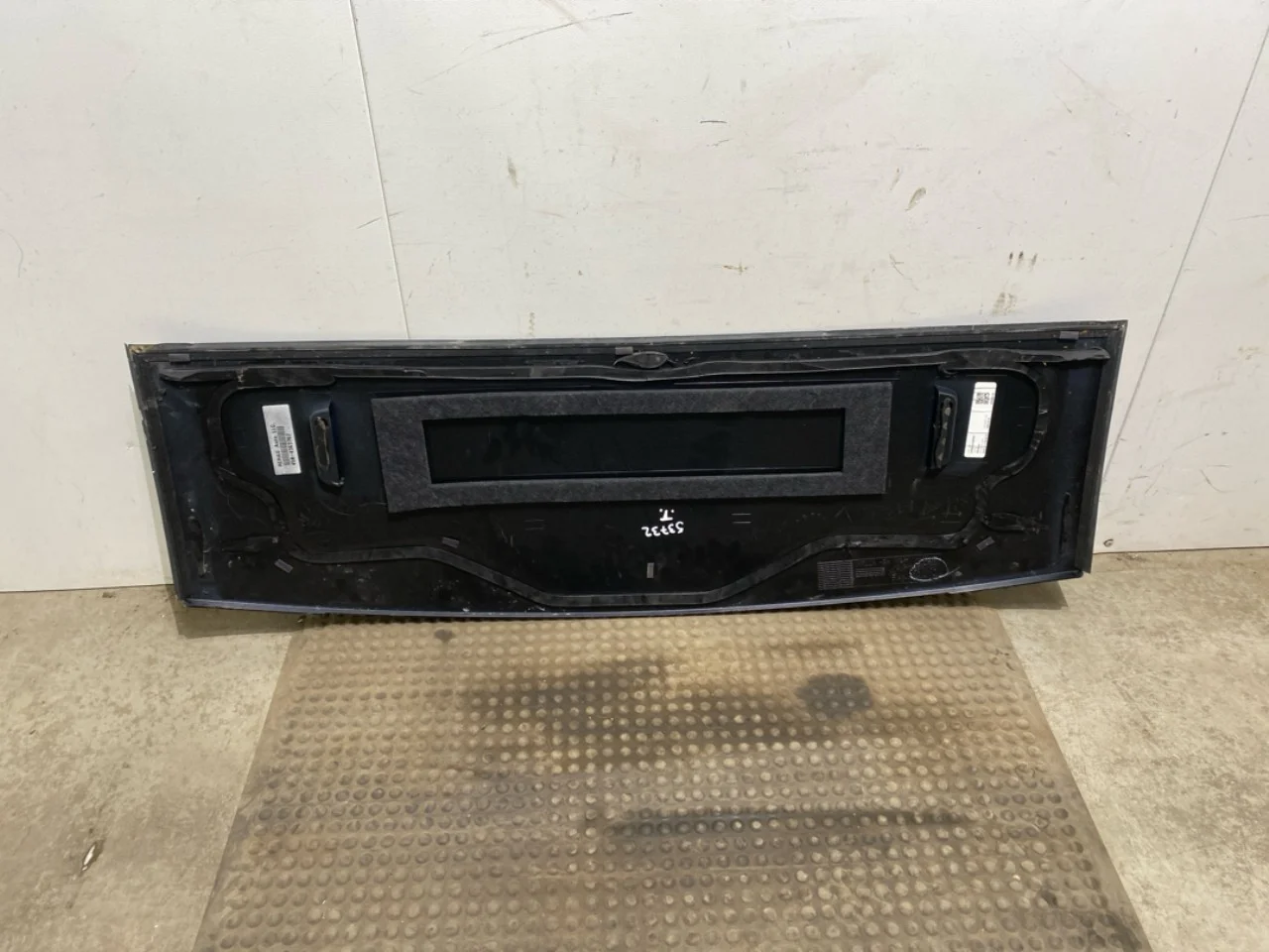 Mercedes EQS SUV X296 2022- Rear spoiler view 2