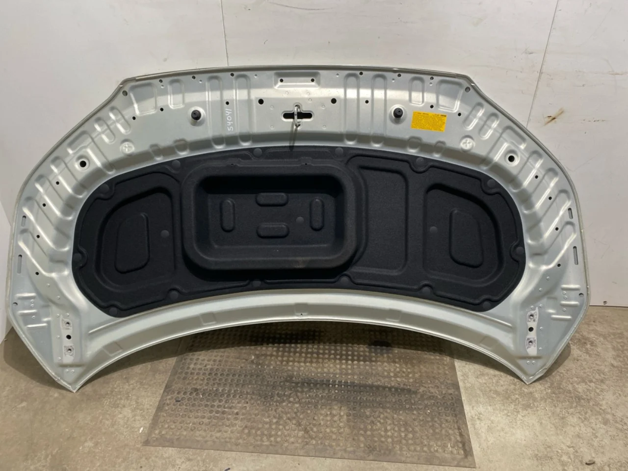 Bonnet view 2