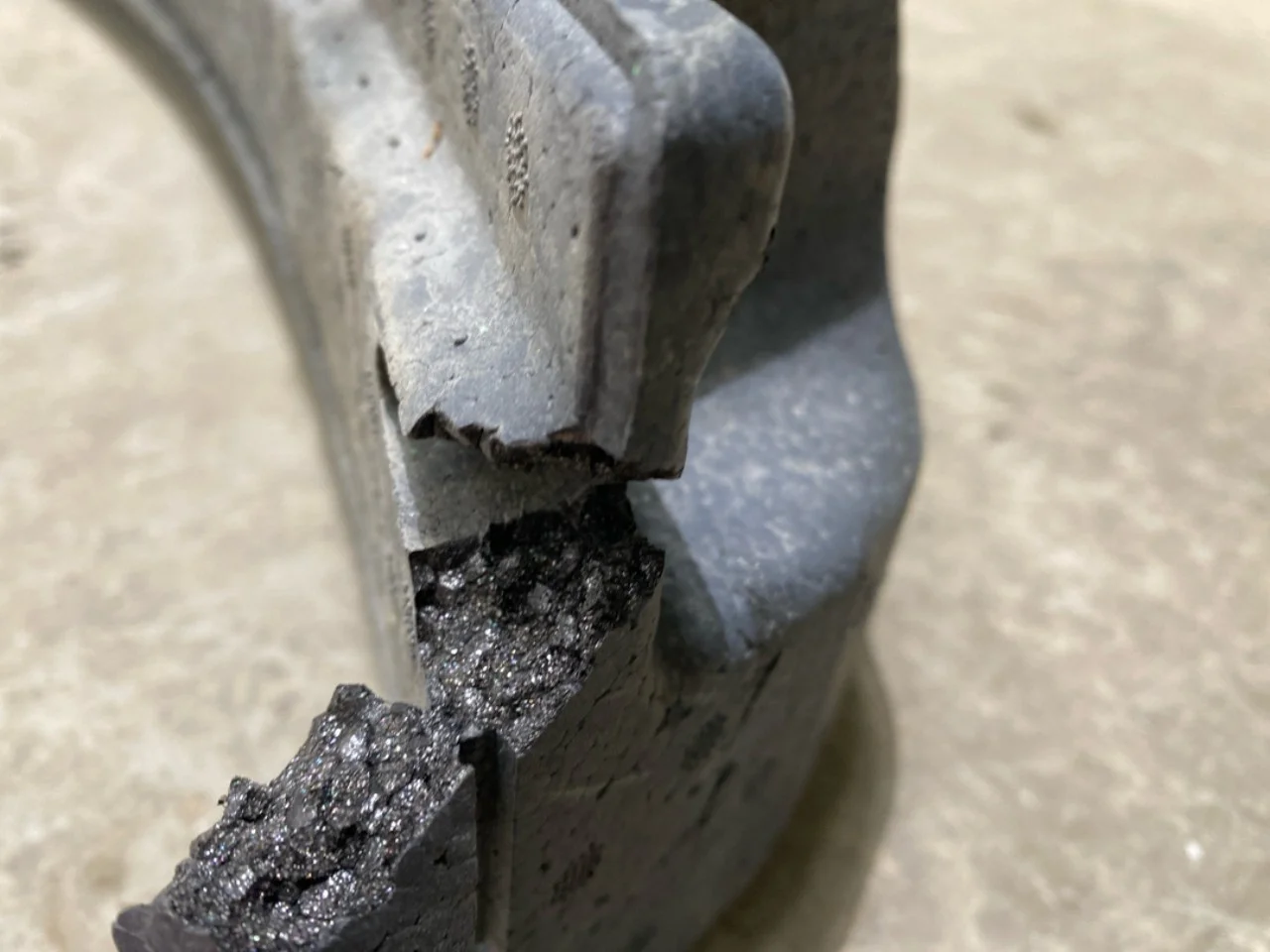 Tesla MODEL X 2016- Bumper impact absorber, front view 3