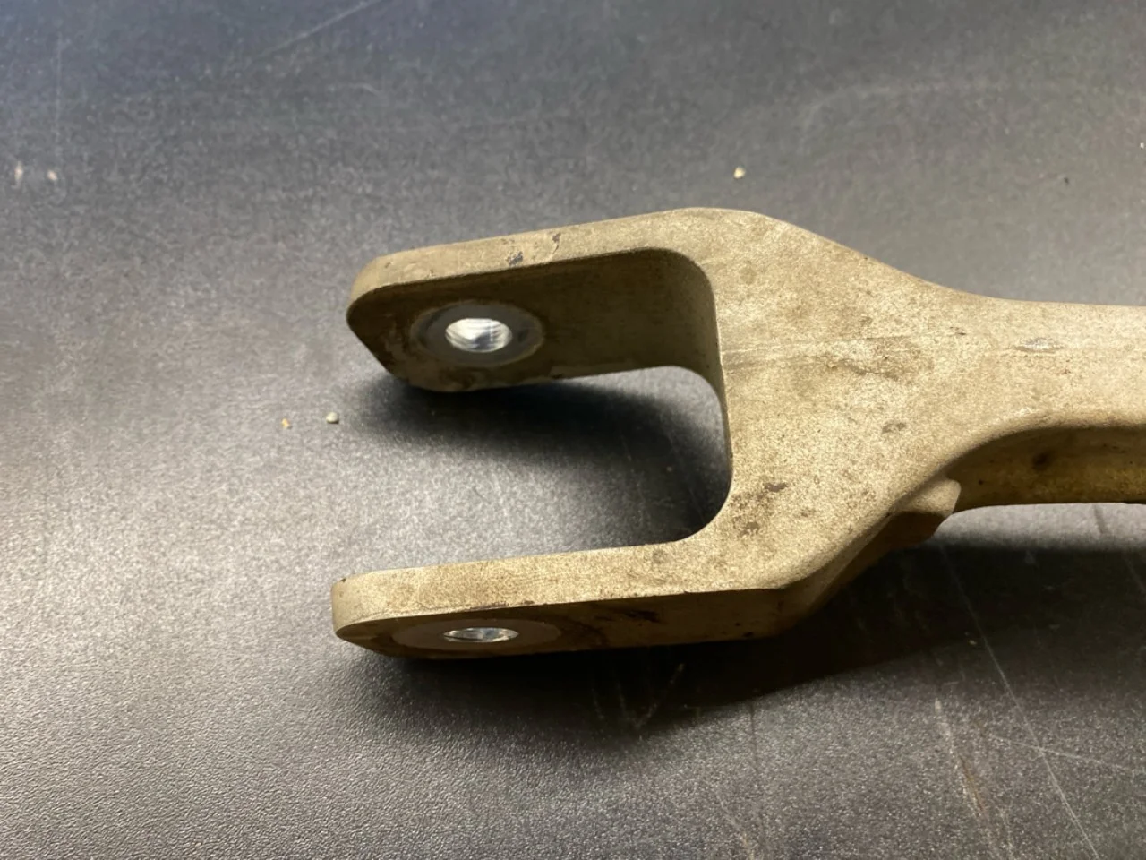 Byd TANG 2021->> Control arm, rear right view 2