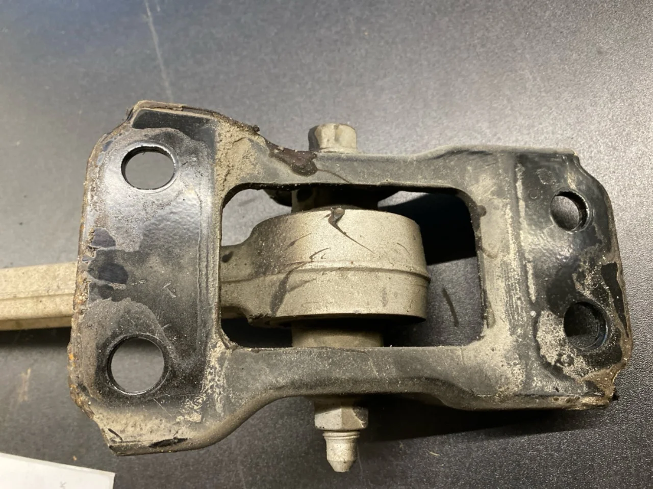 Byd TANG 2021->> Control arm, rear right view 4