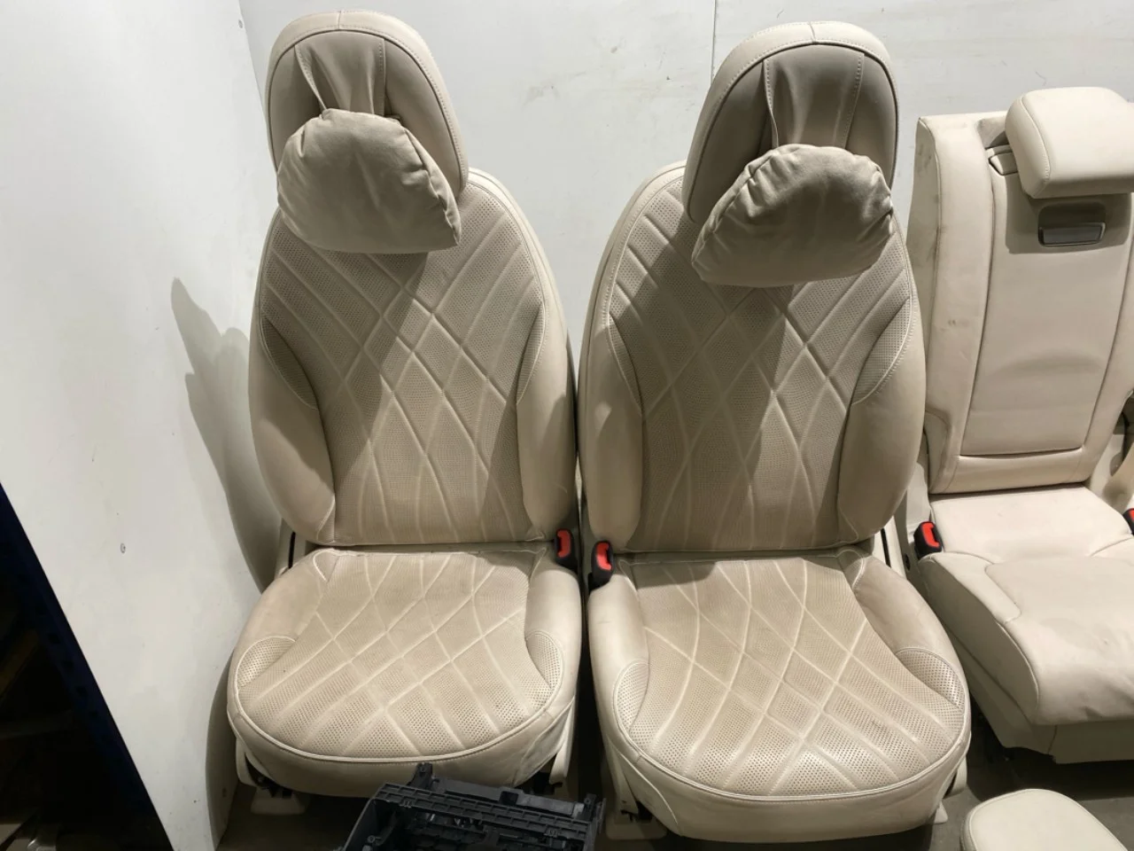 Mercedes EQS SUV X296 2022- Ülések, első és hátsó, komplett nézet 2