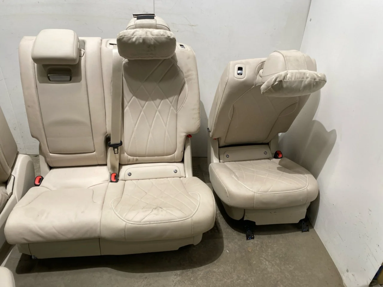 Mercedes EQS SUV X296 2022- Ülések, első és hátsó, komplett nézet 3