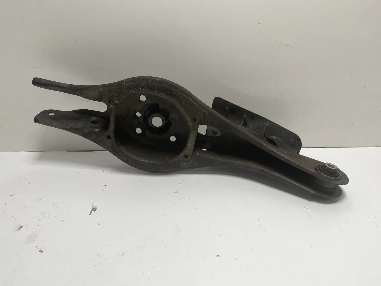 Control arm, rear right view 2