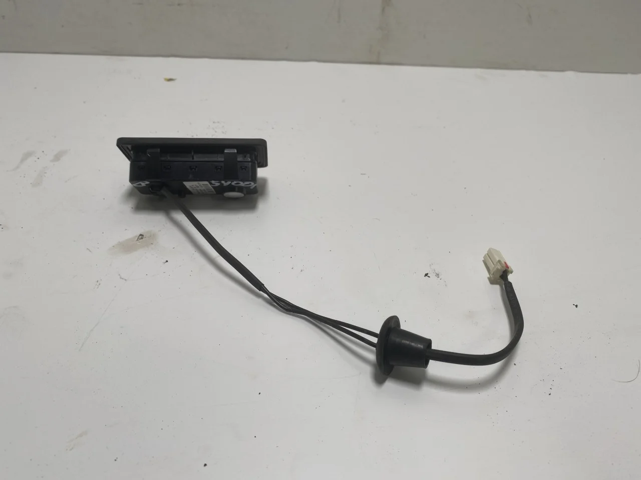 Mg MG4 EH32 2023- Csomagtérajtó kapcsoló nézet 2