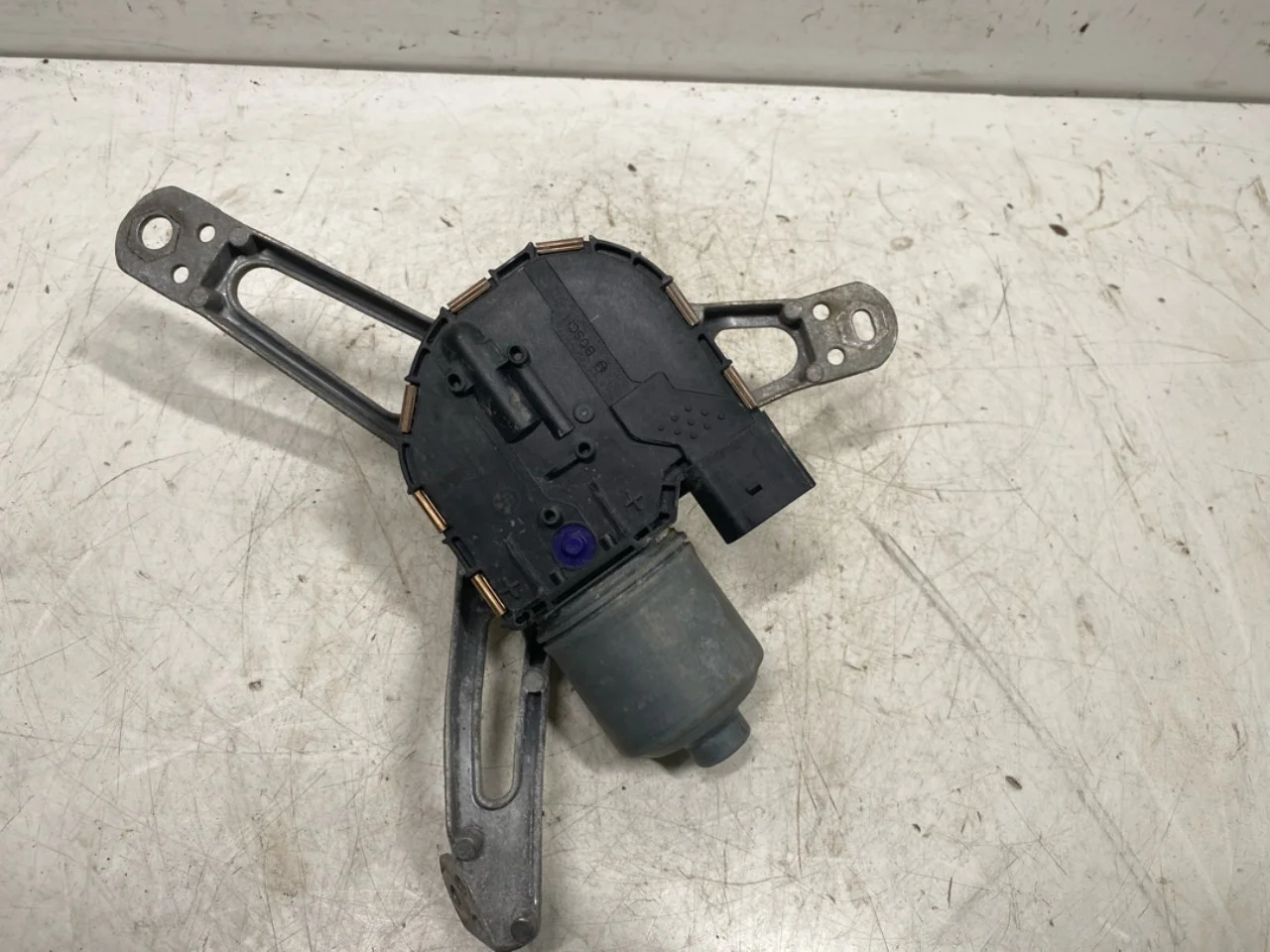 BMW I3 I01 2013-22 Ablaktörlő motor, szélvédő nézet 4