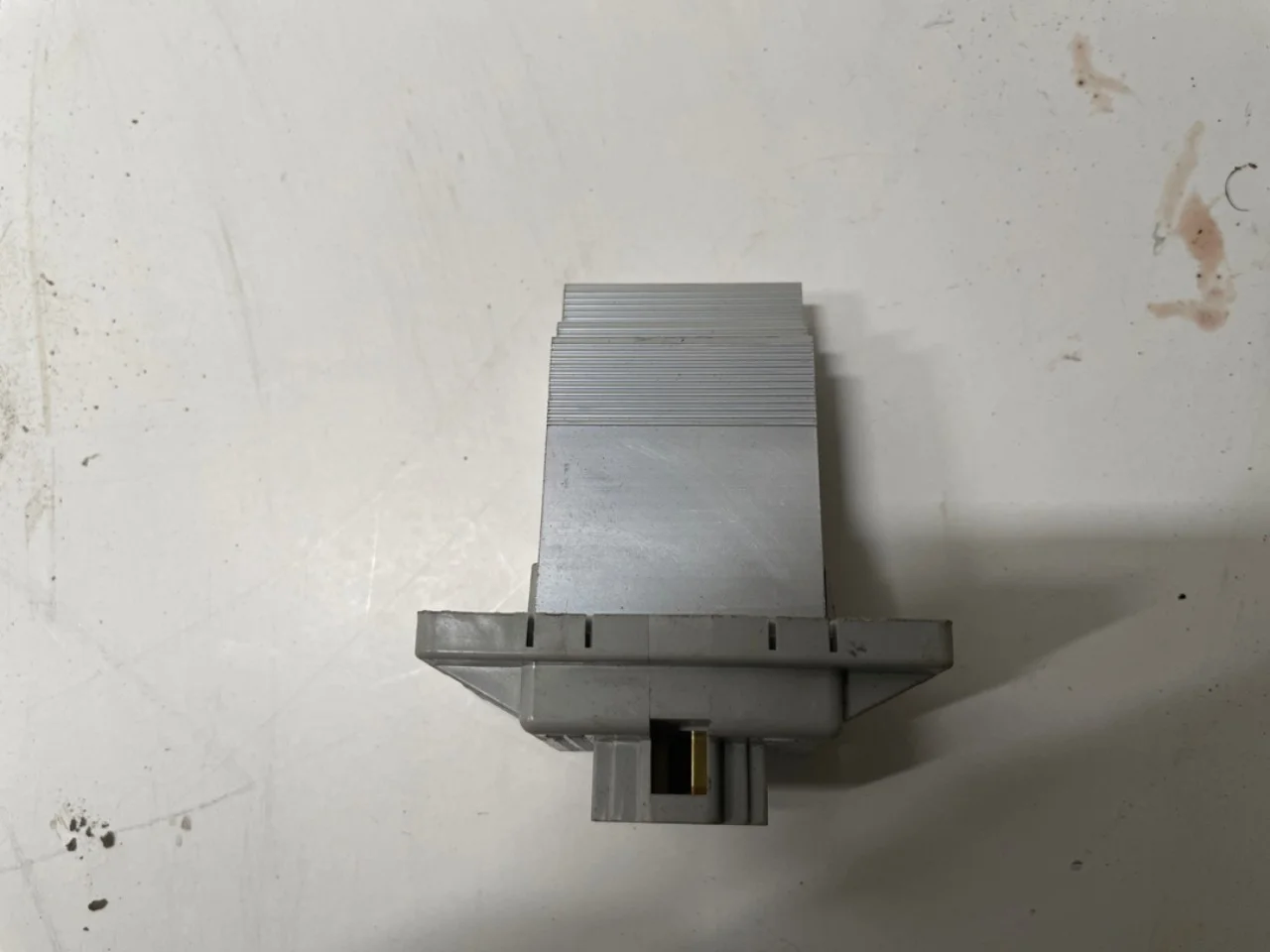 Tesla MODEL S 2013- Fűtésventilátor előtét ellenállás