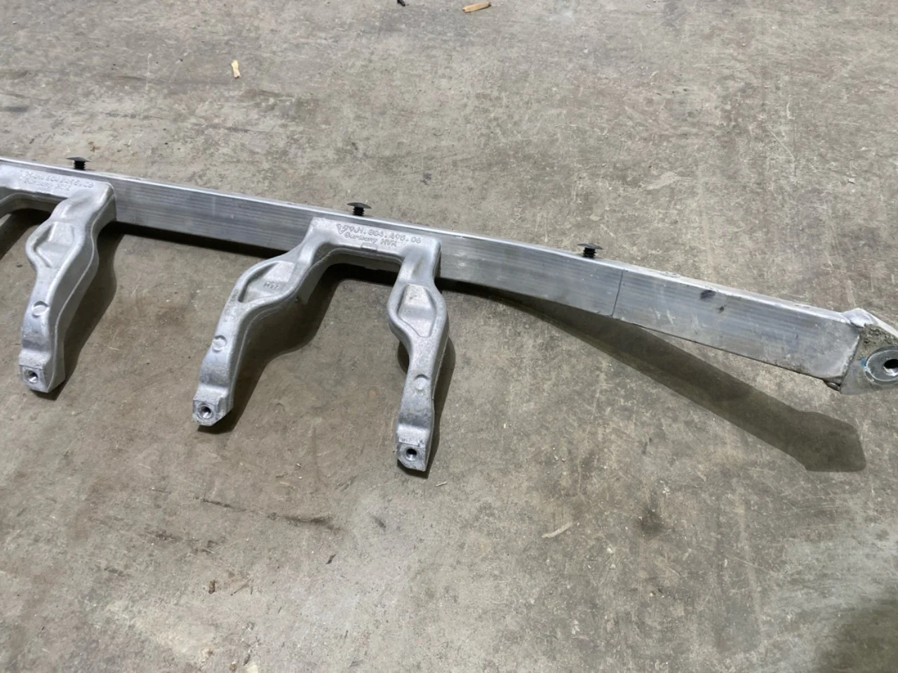 Porsche TAYCAN 2020- Body shell view 3