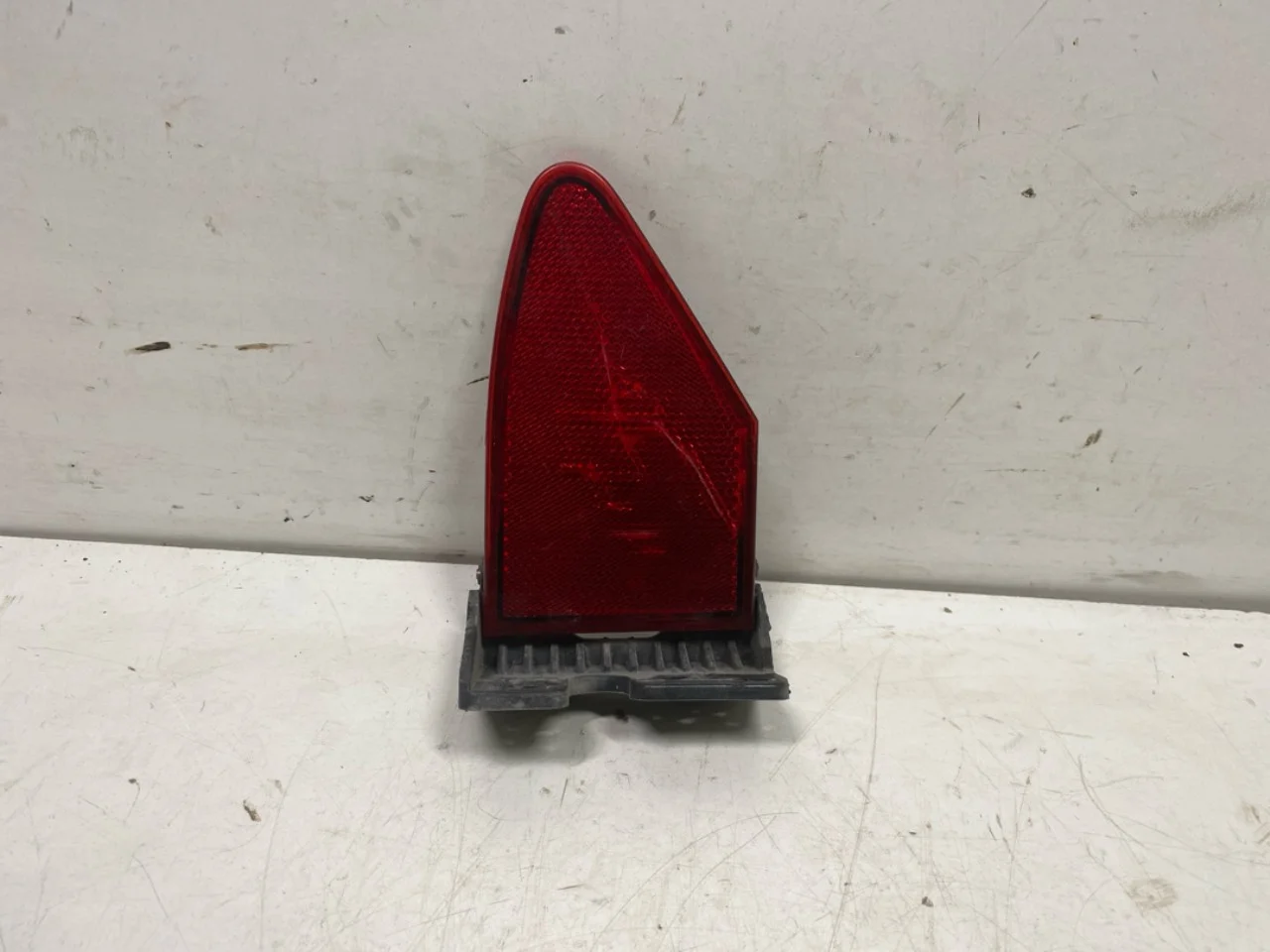 Tesla MODEL S 2013- Fényvisszaverő lemez / rendszámtartó