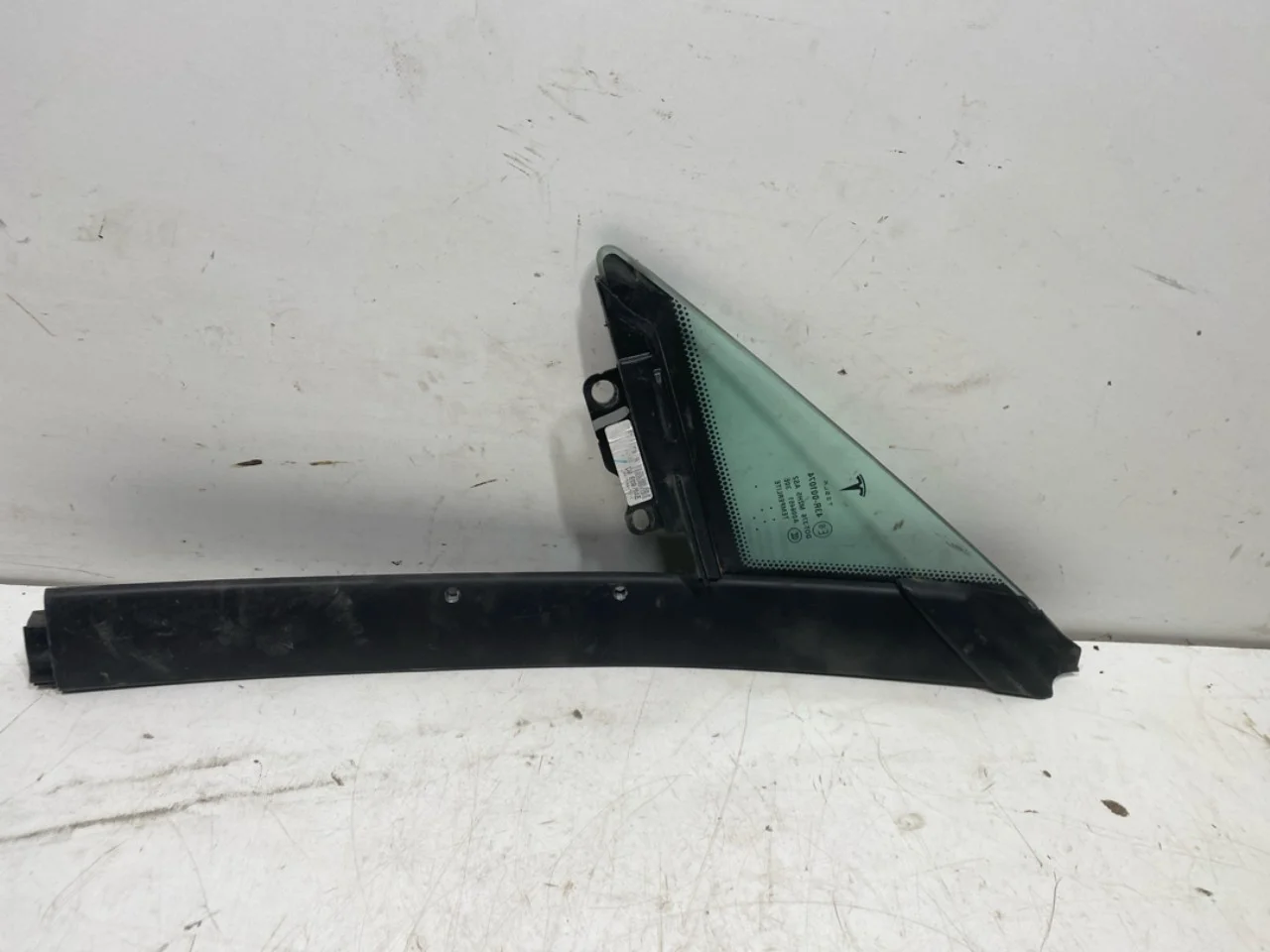 Tesla MODEL S 2013- Ajtóüveg, 4 ajtós, első, jobb nézet 4