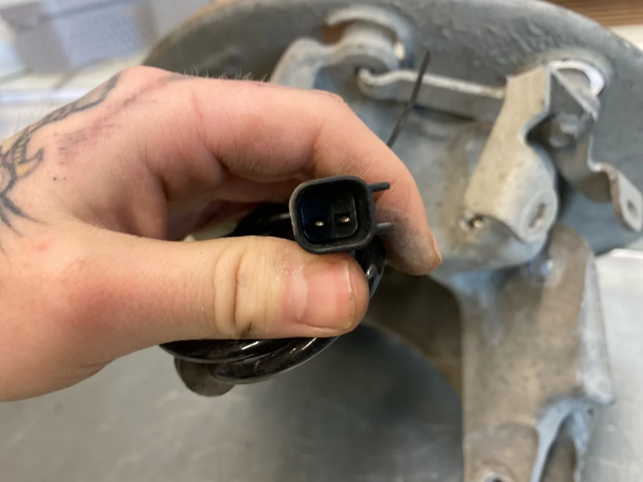 Tesla MODEL X 2016- Stub axle carrier, right rear view 3