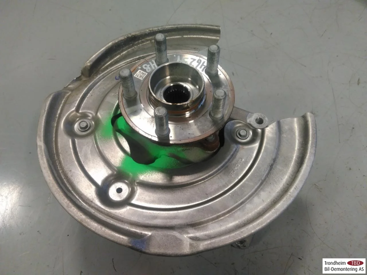 Ford MUSTANG MACH-E 2021- Stub axle carrier, right rear