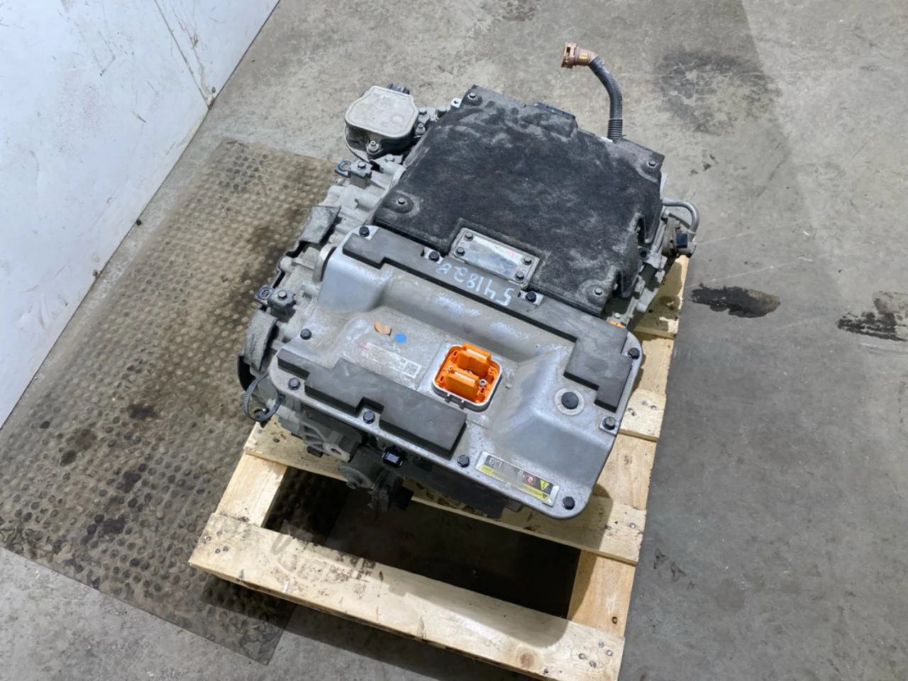 Elektromos motor, hátsó nézet 2