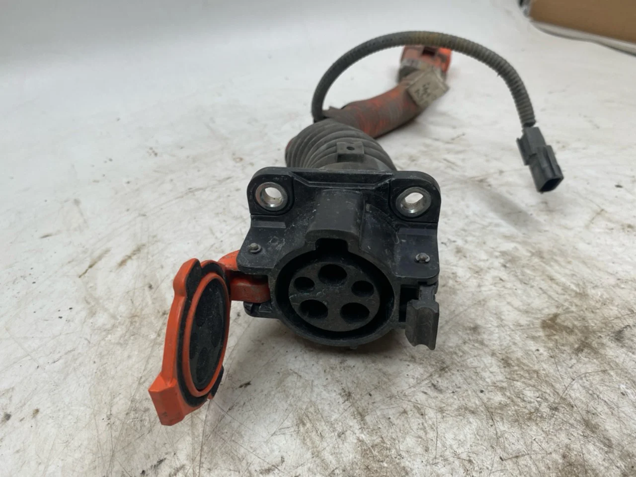 Nissan LEAF 2011-17 Charging port cover, electric / hybrid view 2
