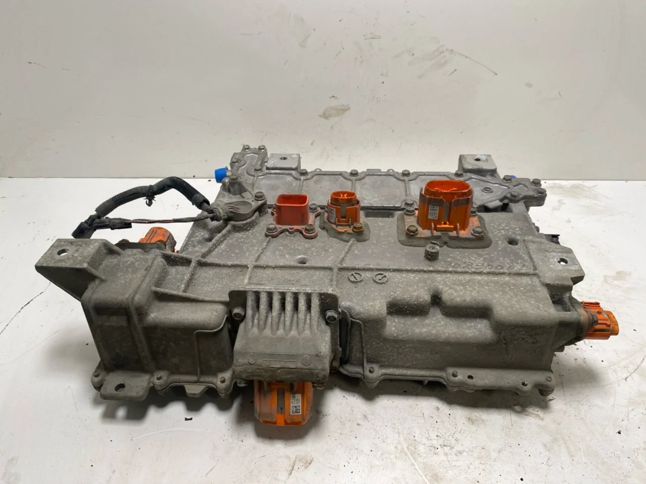 Nissan LEAF 2011-17 Voltage converter, battery
