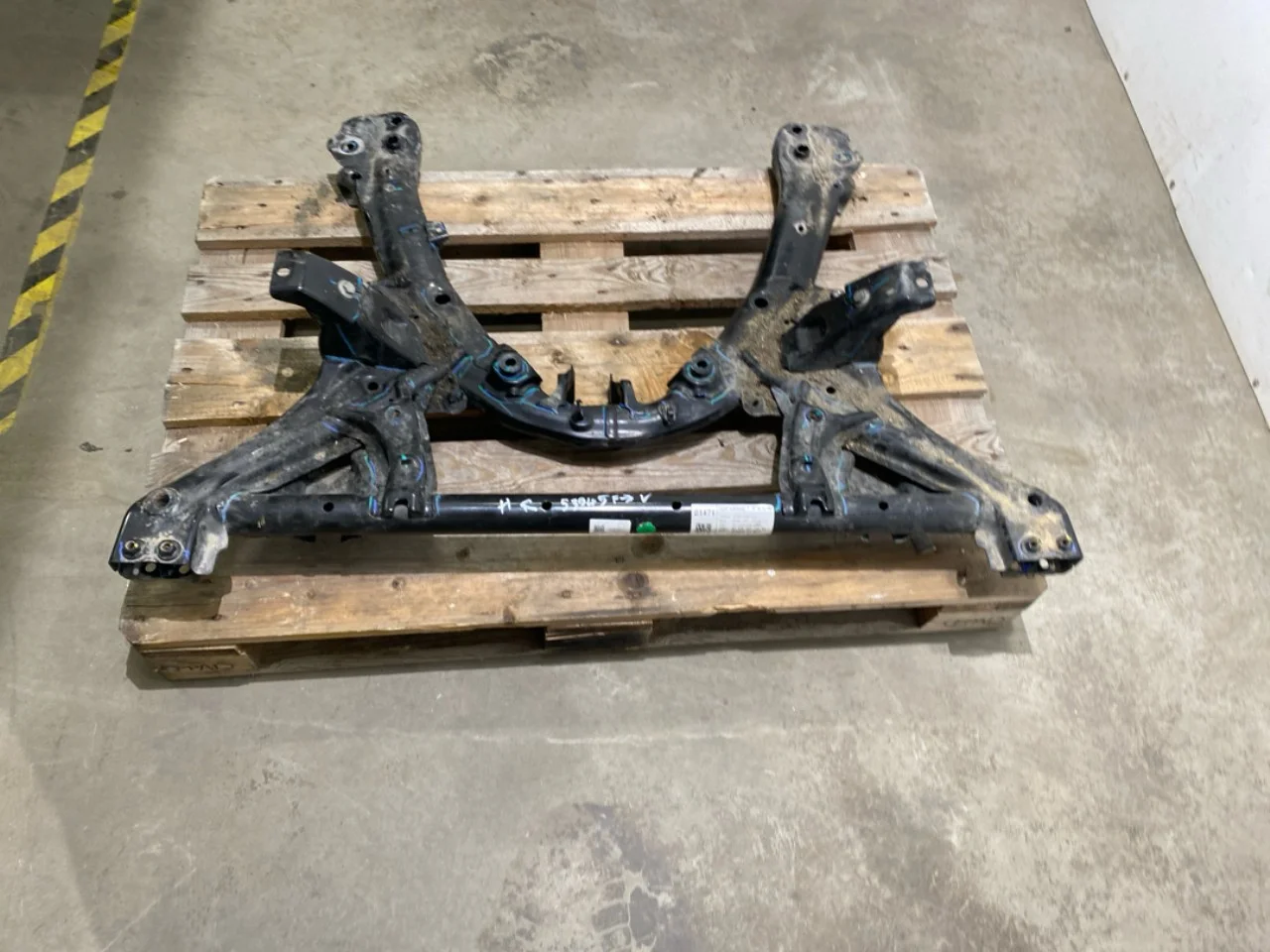 Tesla MODEL Y 2021- Front subframe