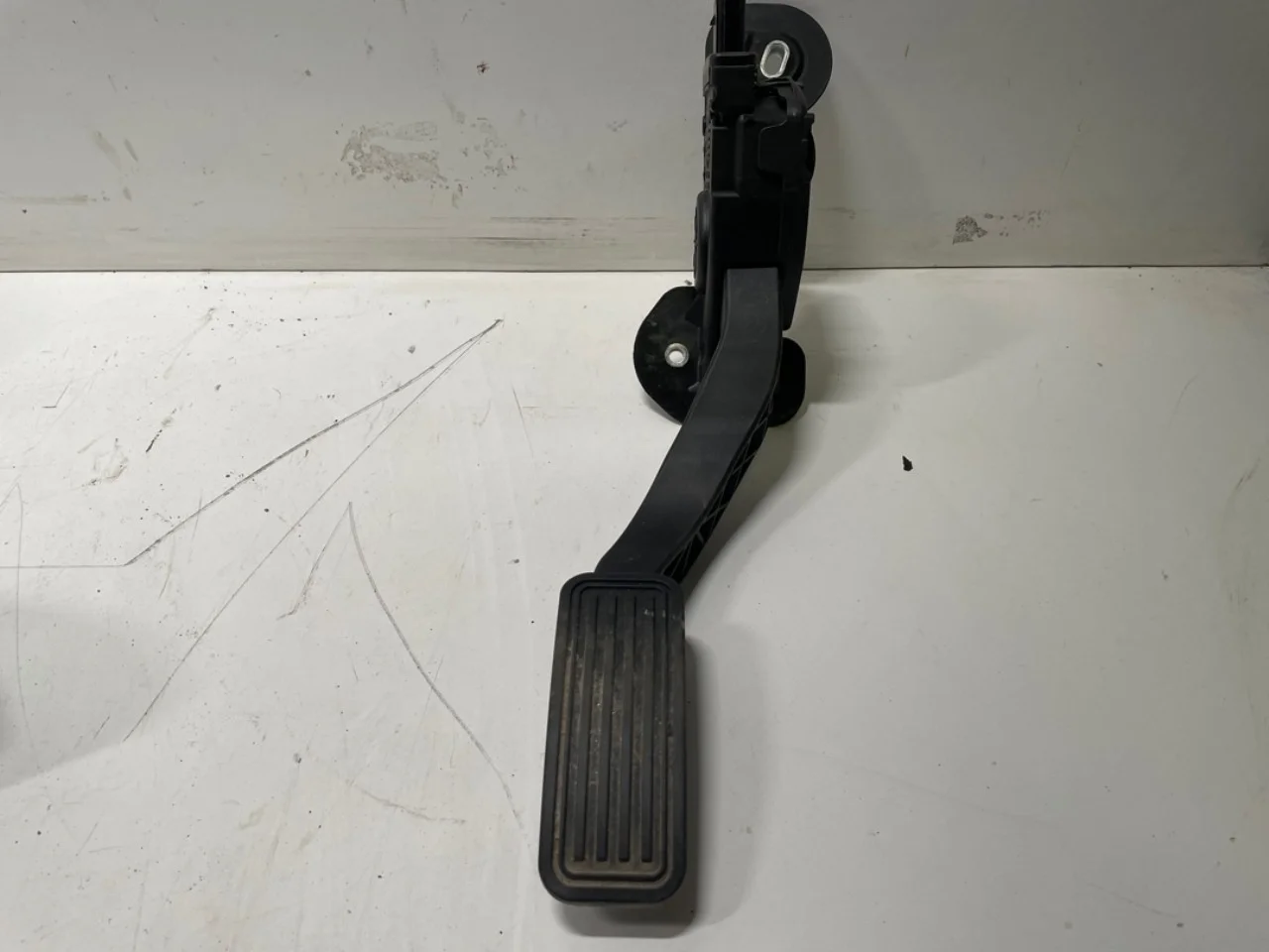 Tesla MODEL S 2013- Accelerator pedal