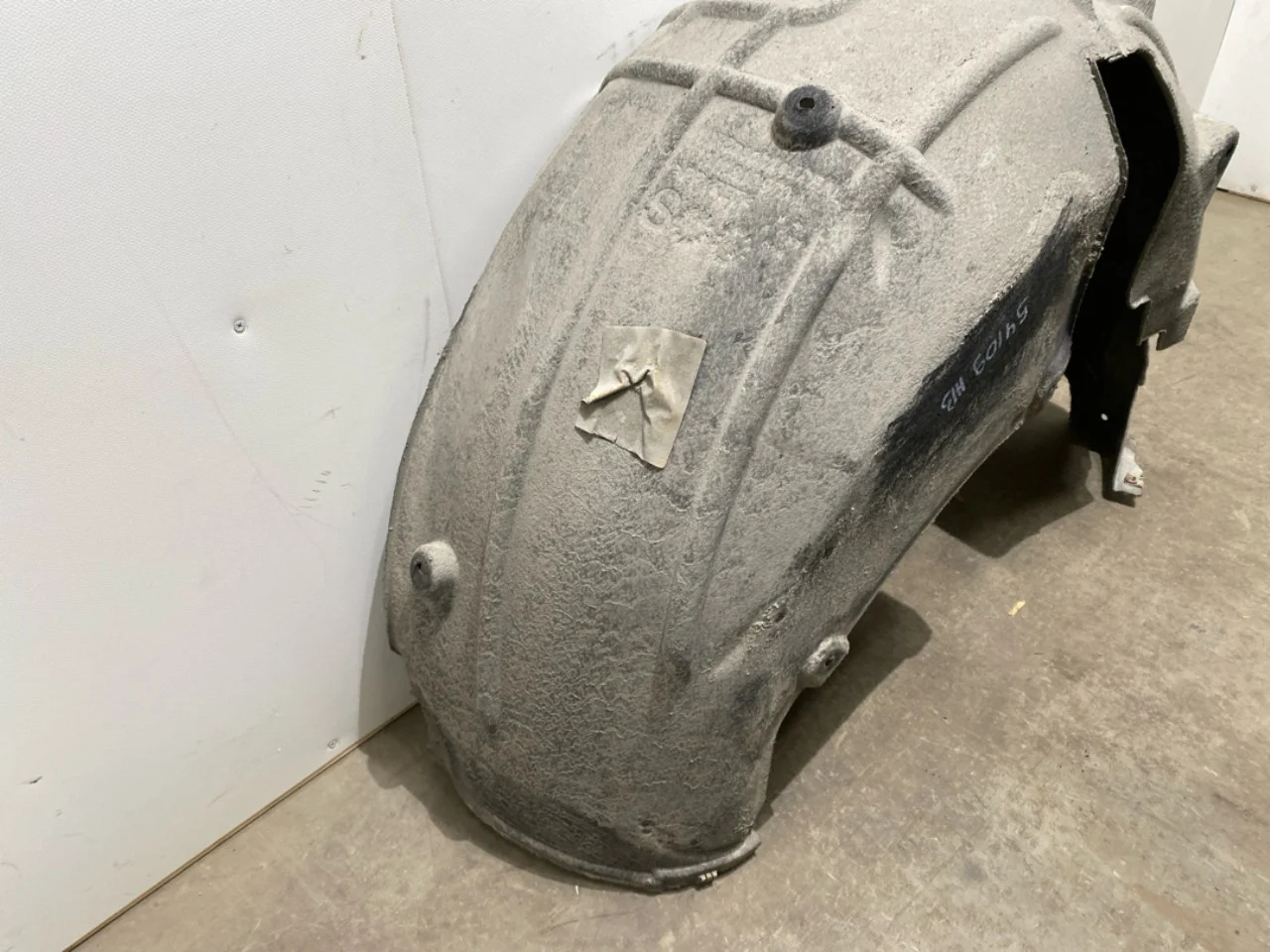 Porsche TAYCAN 2020- Inner fender liner view 2