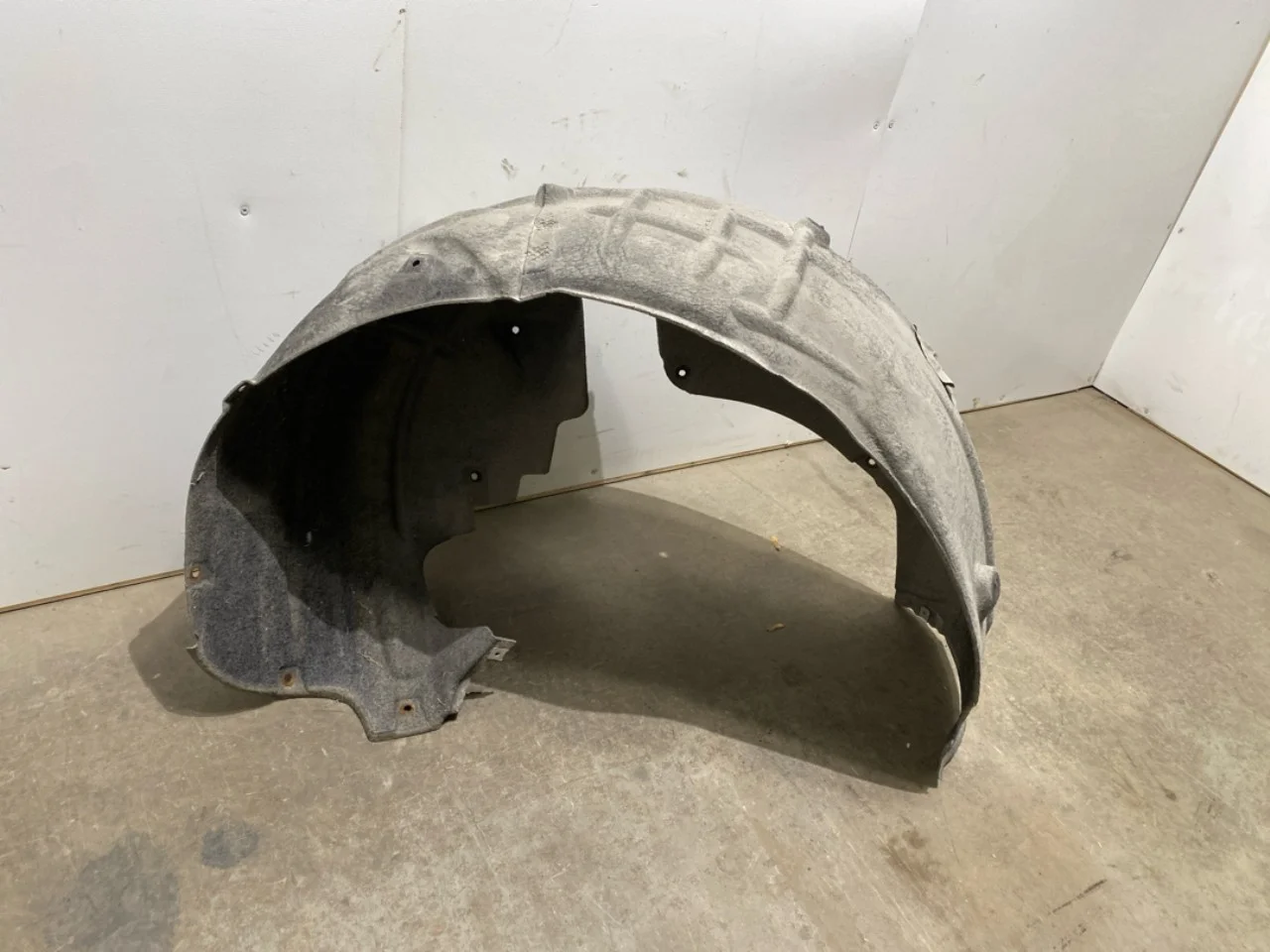 Porsche TAYCAN 2020- Inner fender liner view 4
