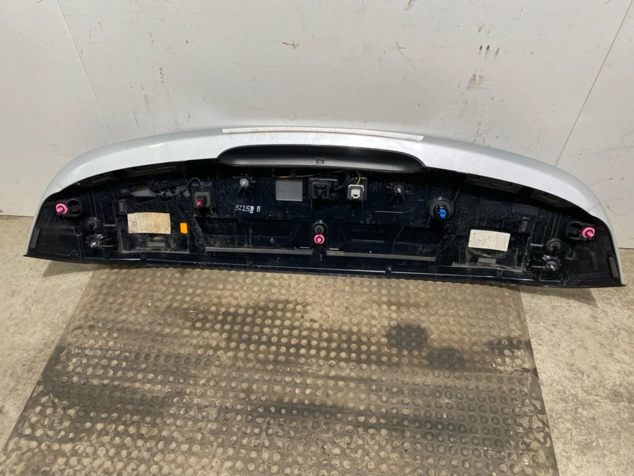 Mercedes EQB X243 2022- Rear spoiler view 2