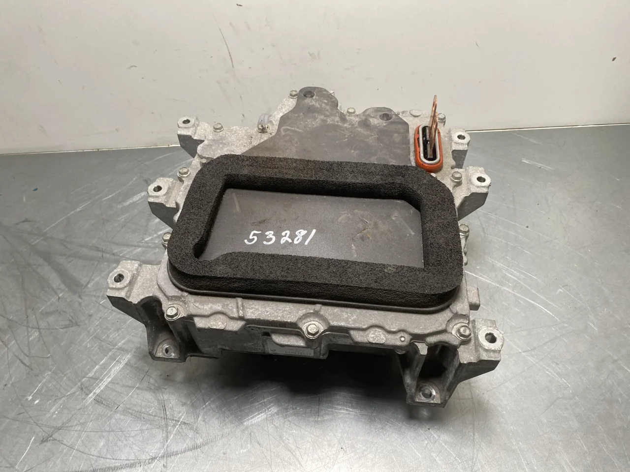 Nissan LEAF 2017-24 Invertor, 12-220V