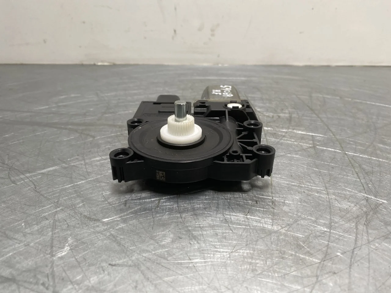 BMW I4 G26 2021-> Ablakemelő motor nézet 2