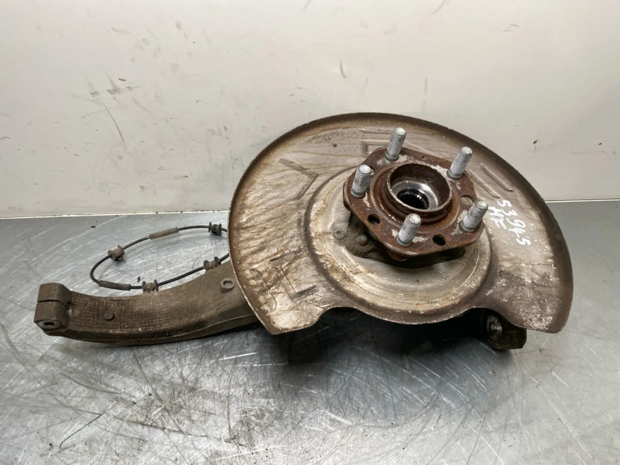 Tesla MODEL Y 2021- Front right steering knuckle