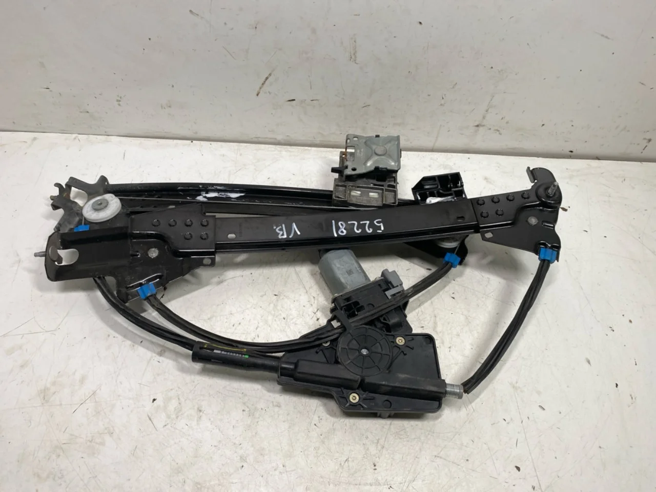 Tesla MODEL S 2013- Electric window regulator, complete view 2