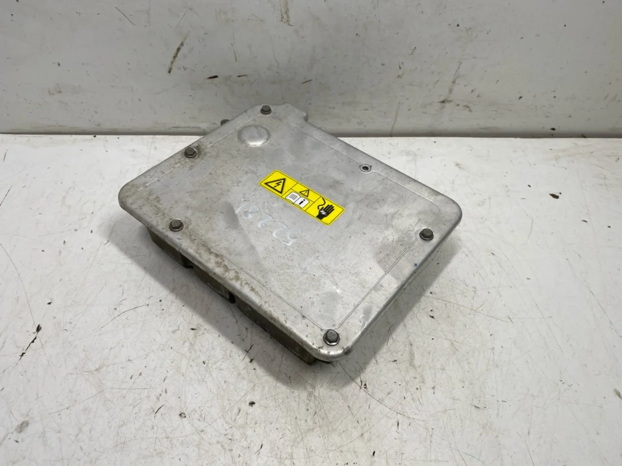 Tesla MODEL S 2013- Electrical, other view 2