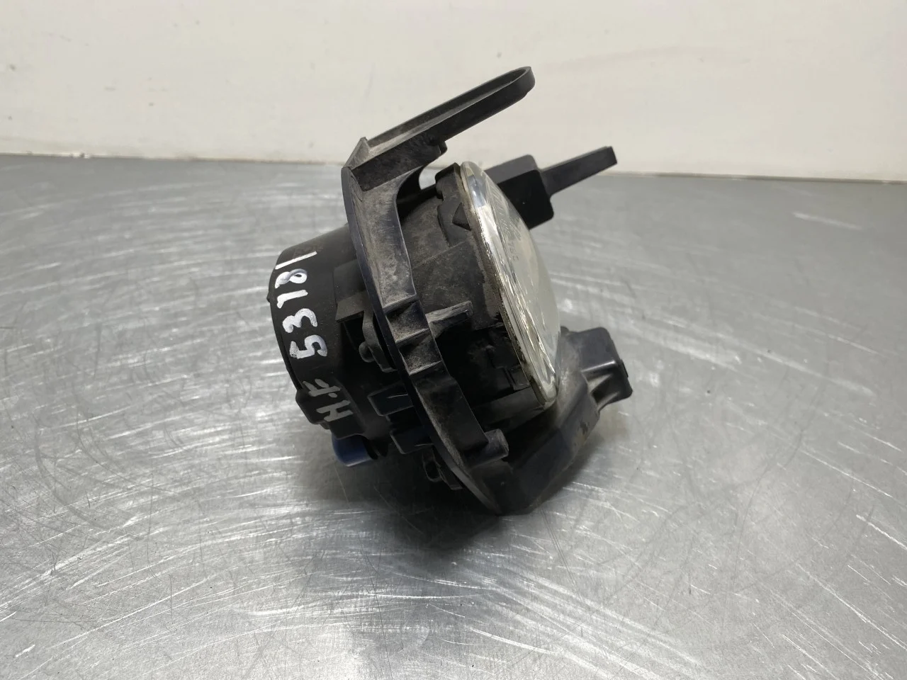 Nissan LEAF 2011-17 Cornering / fog lamp view 2