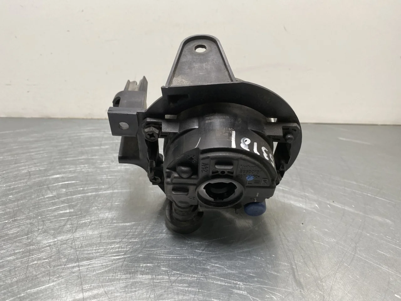 Nissan LEAF 2011-17 Cornering / fog lamp view 3