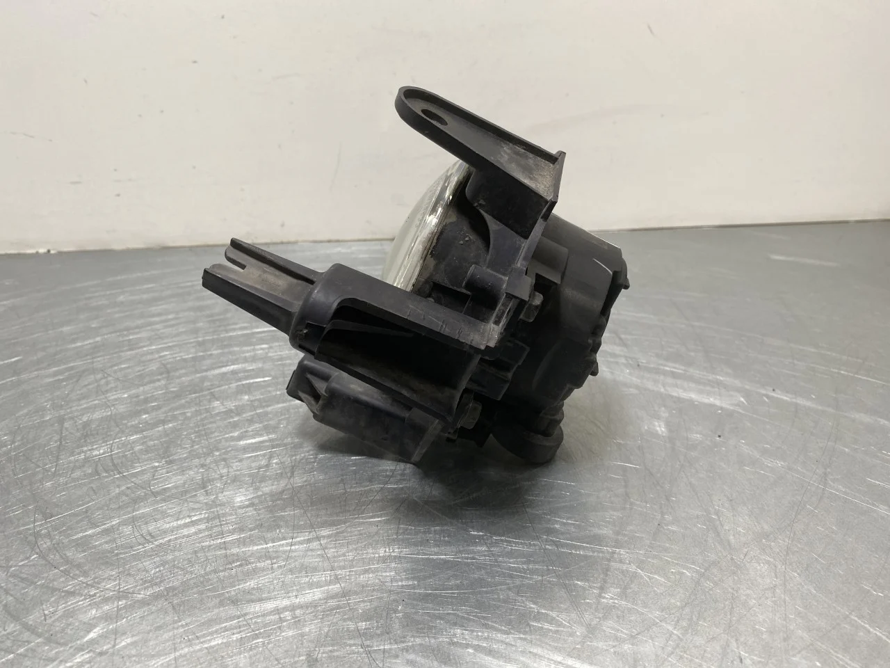 Nissan LEAF 2011-17 Cornering / fog lamp view 4