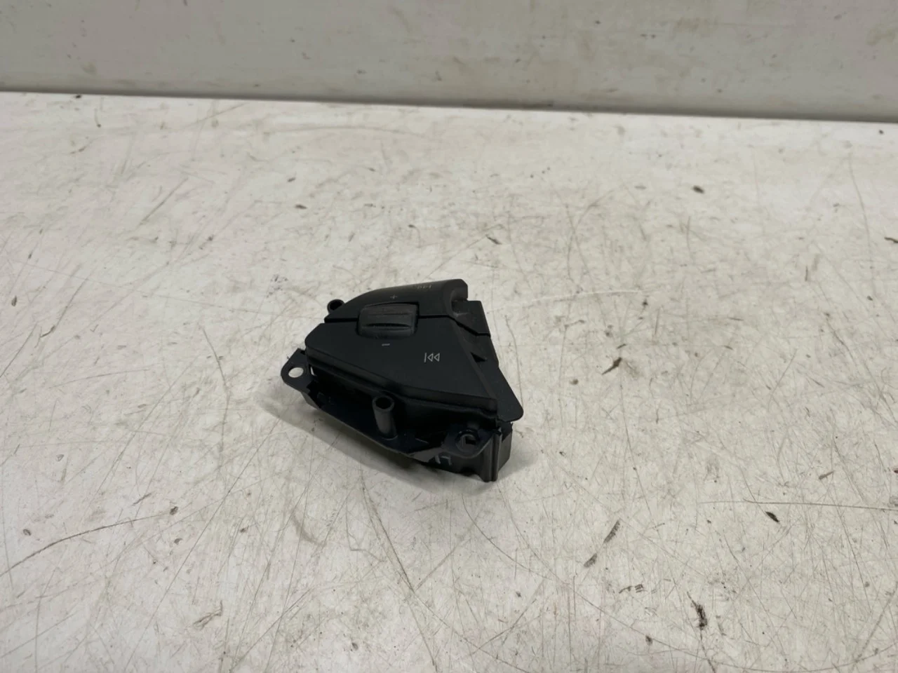 Tesla MODEL S 2013- Egyéb kapcsolók