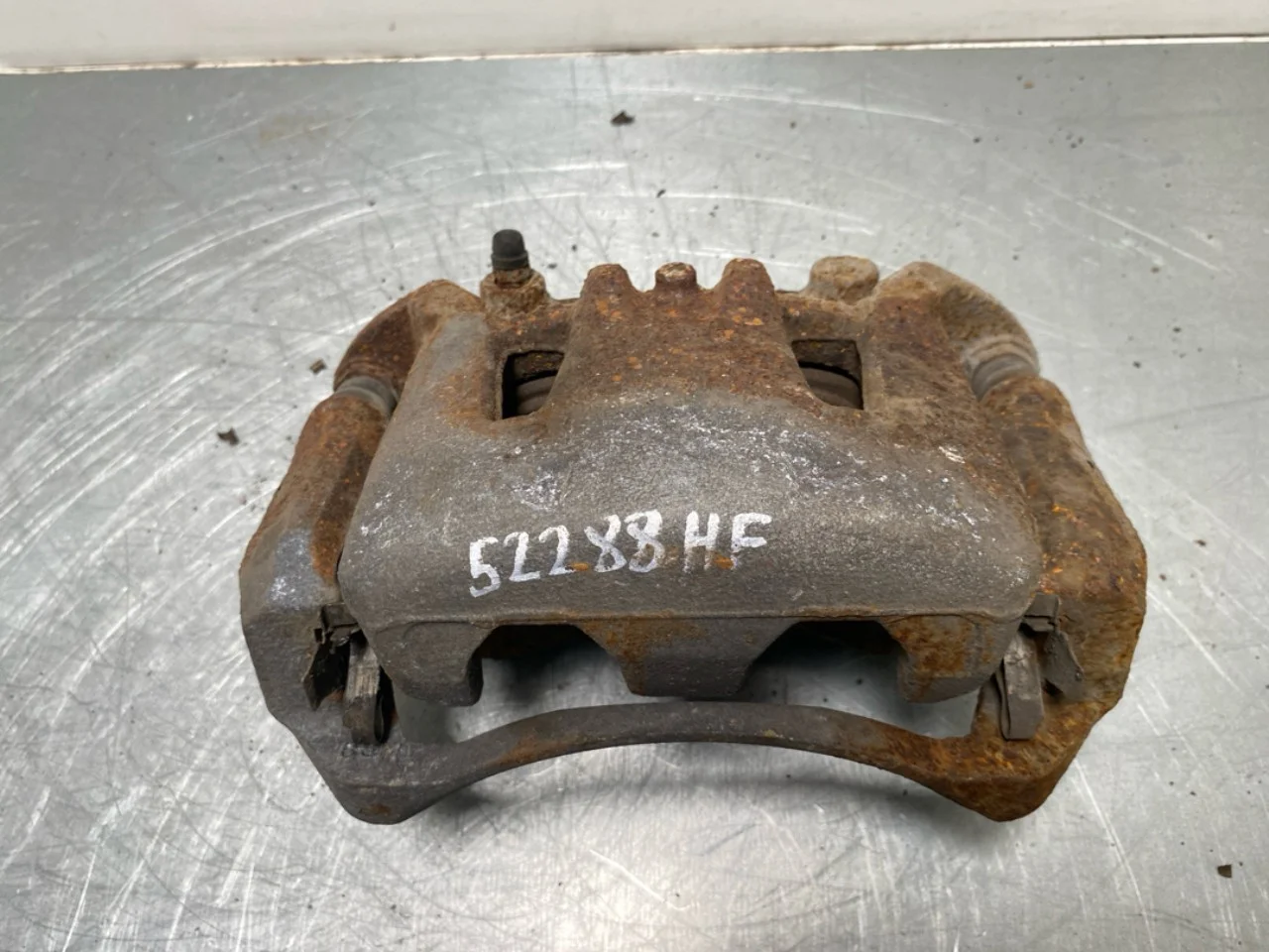 Nissan LEAF 2017-24 Front right brake caliper