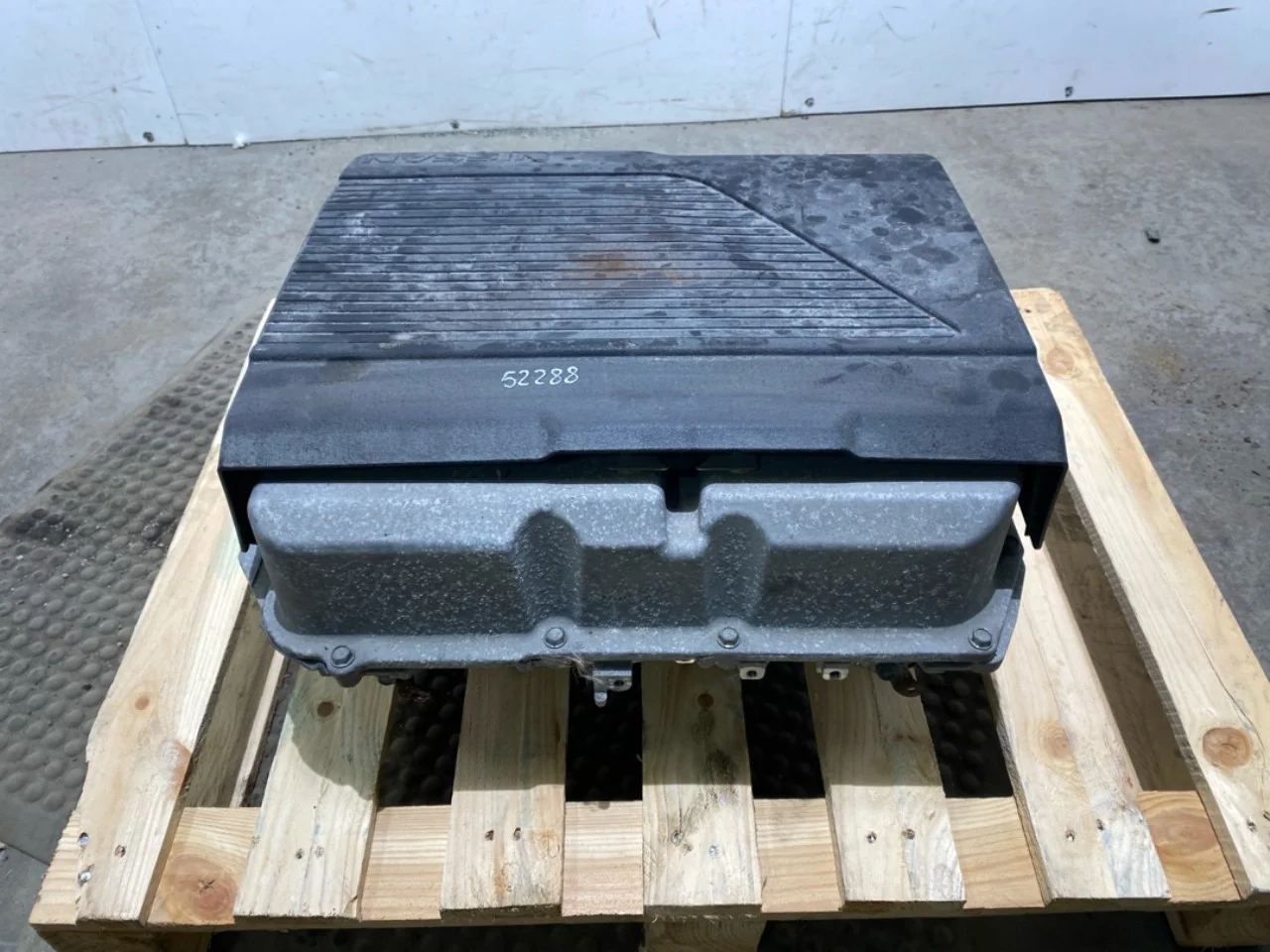 Nissan LEAF 2017-24 Akkumulátortöltő